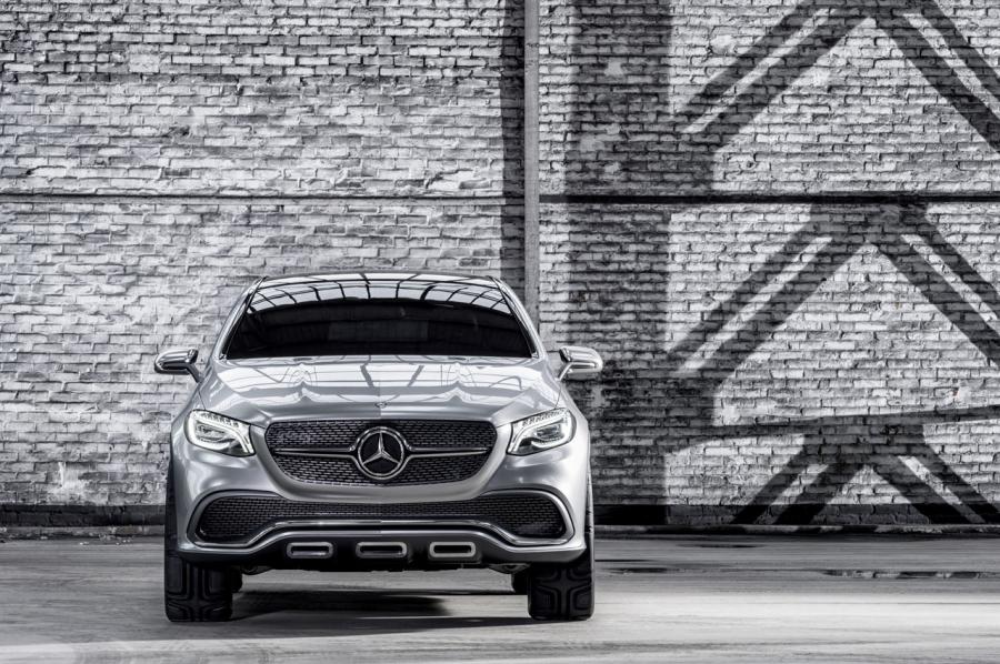  Mercedes-Benz Concept Coupe SUV 2014 года  (фото 23 из 47)